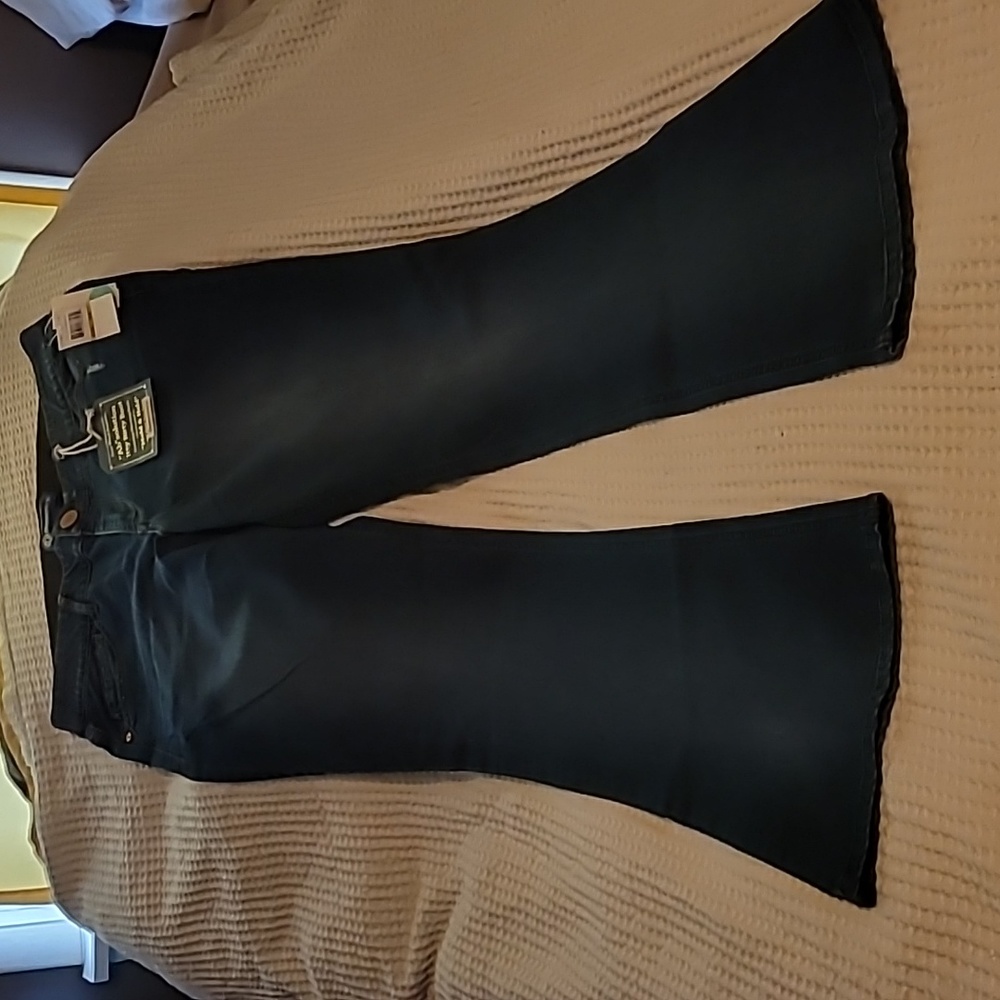 Democracy "ab"solution boot cut jeans.  Size 14